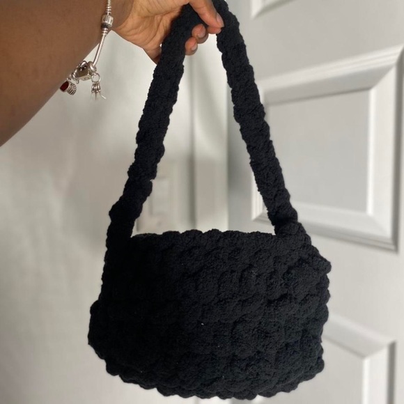 Super fluffy Shoulder Bag - Picture 1 of 4